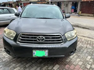 Toyota Highlander 2010 Gray