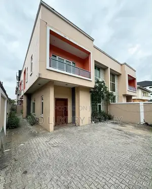 4bdrm Duplex in Lekki Phase 1 for rent