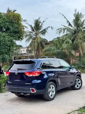 Toyota Highlander 2016 Blue