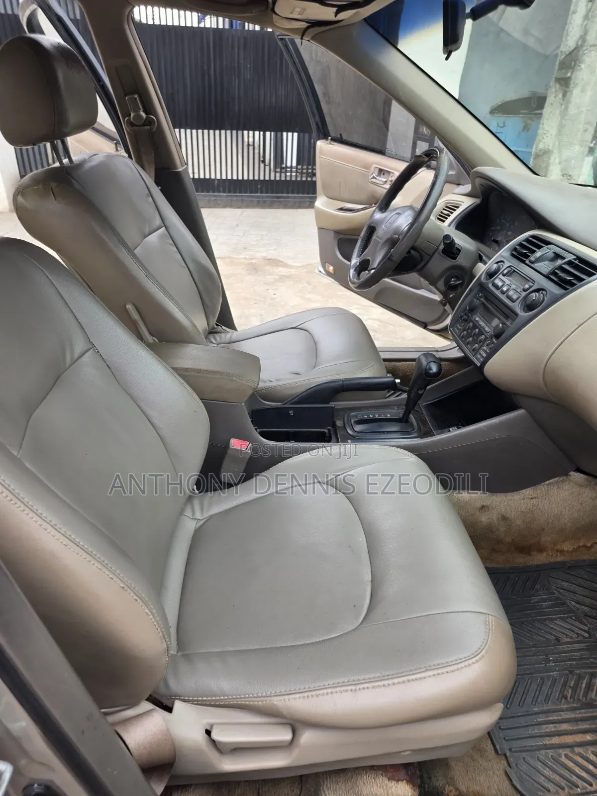 Honda Accord 2000 Silver