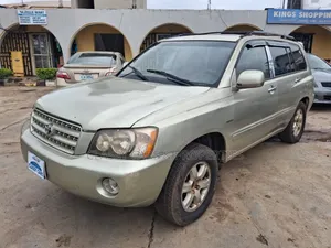 Toyota Highlander Base AWD 2002 Silver
