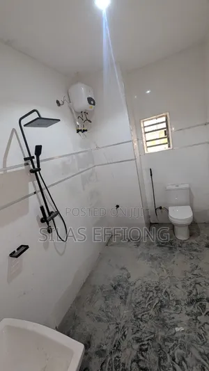 2bdrm Block of Flats in Osongama Estate, Uyo for rent