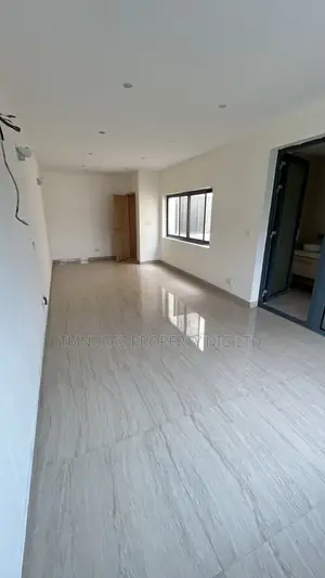 5bdrm Duplex in Chevron Good Area for rent