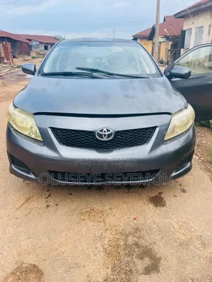 Toyota Corolla 2010 Gray