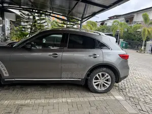 Infiniti FX35 Base 4x2 (3.5L 6cyl 7A) 2009 Gray