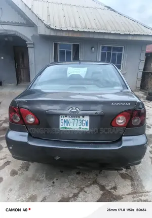 Toyota Corolla 2005 Gray