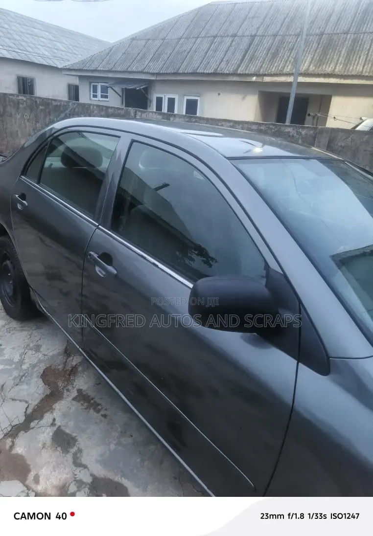 Toyota Corolla 2005 Gray