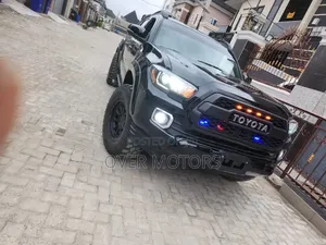Toyota Tacoma 2018 Black
