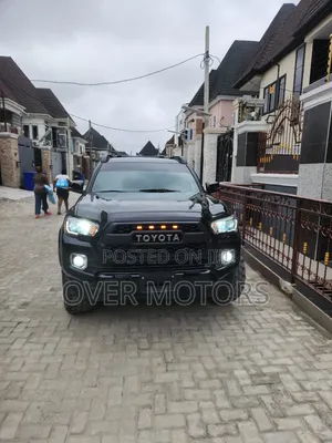 Toyota Tacoma 2018 Black