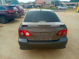 Toyota Corolla LE 2005 Gray