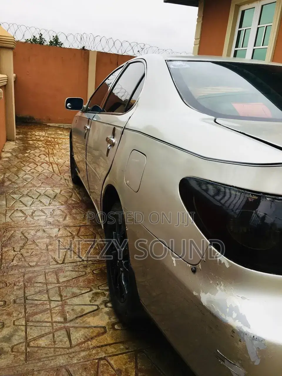 Lexus ES 2022 Silver