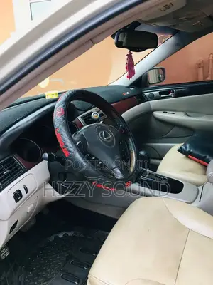 Lexus ES 2022 Silver
