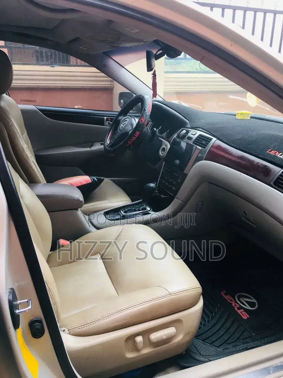 Lexus ES 2022 Silver