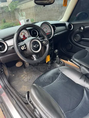 Mini Cooper 2013 Red