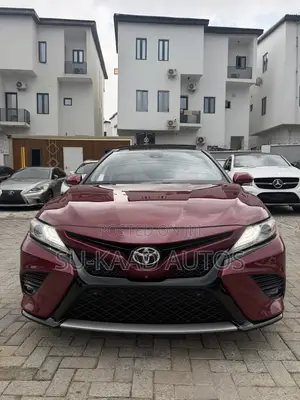 Toyota Camry XSE FWD (2.5L 4cyl 8AM) 2018 Red