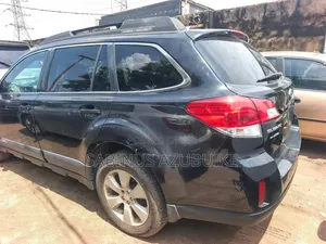 Subaru Outback 2010 Black