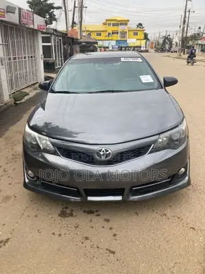 Toyota Camry 2013 Gray