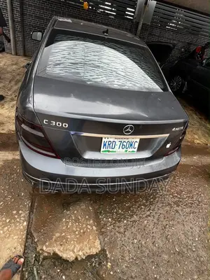 Mercedes-Benz C300 2010 Gray