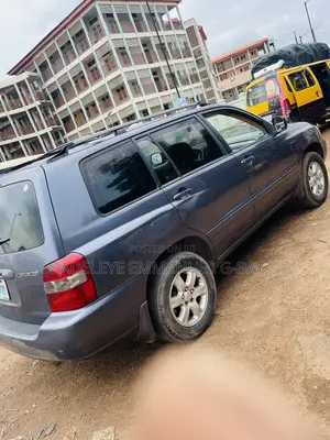 Toyota Highlander 2005 Blue