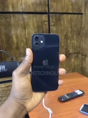 Apple iPhone 12 64 GB Black
