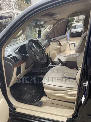 Toyota Land Cruiser Prado 2023 Black