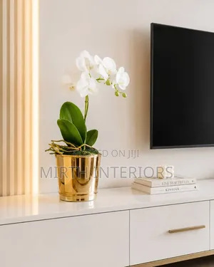 Lily Gold Vase