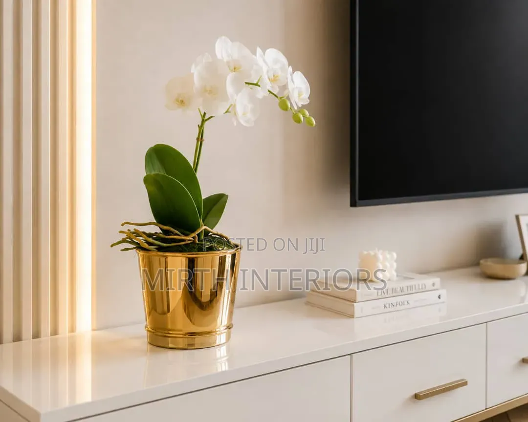 Lily Gold Vase