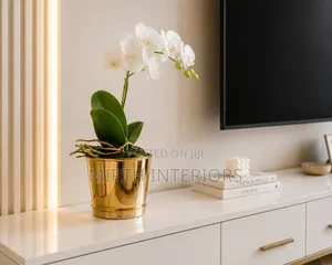 Lily Gold Vase