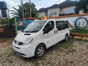 Renault Trafic 2012 White