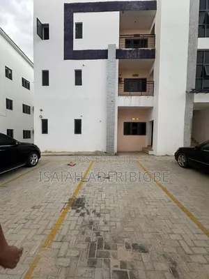 4bdrm Block of Flats in Dme Estate, Apo District for sale