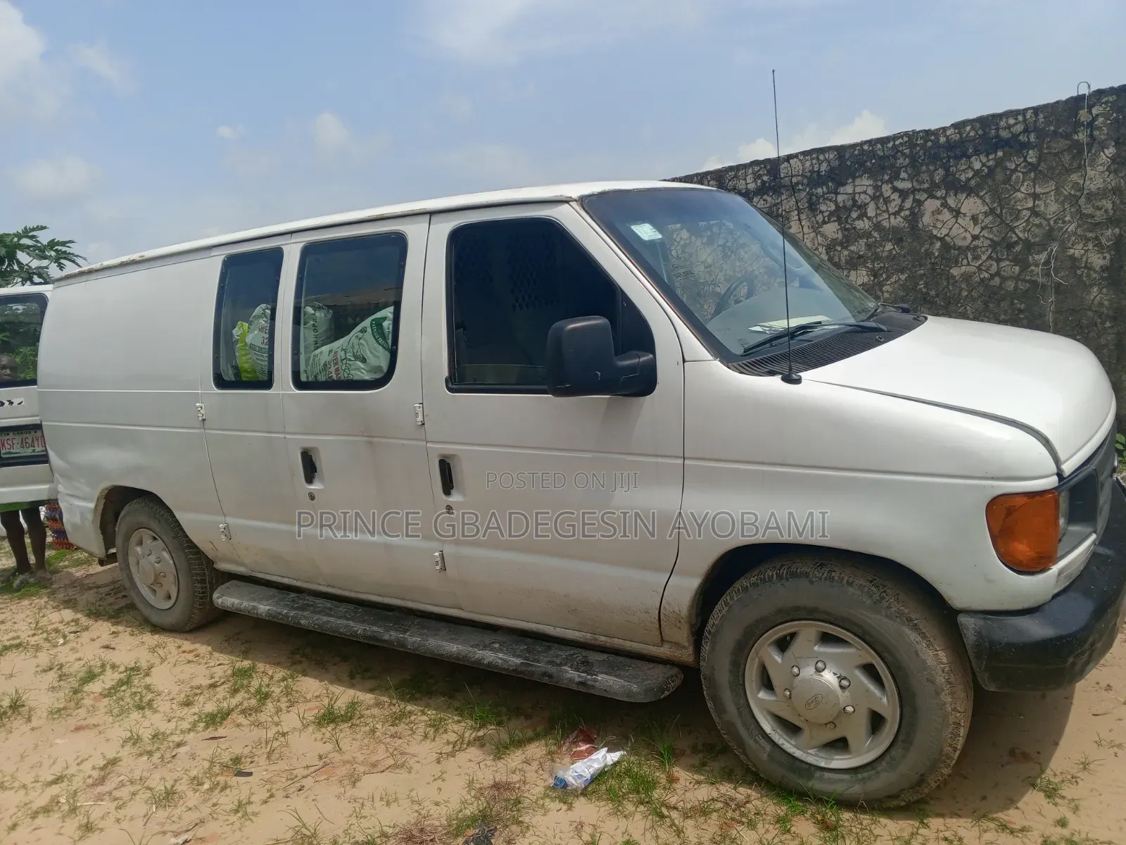 Ford E350 2006 White