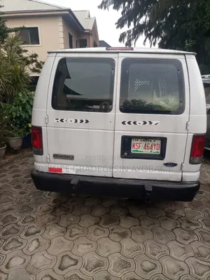 Ford E350 2006 White