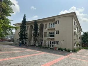 4bdrm Apartment in Banana Island for rent