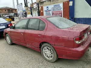 Infiniti G 2000 Red