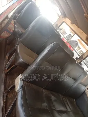 Toyota HiAce 2004 Blue