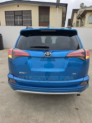 Toyota RAV4 2018 Blue