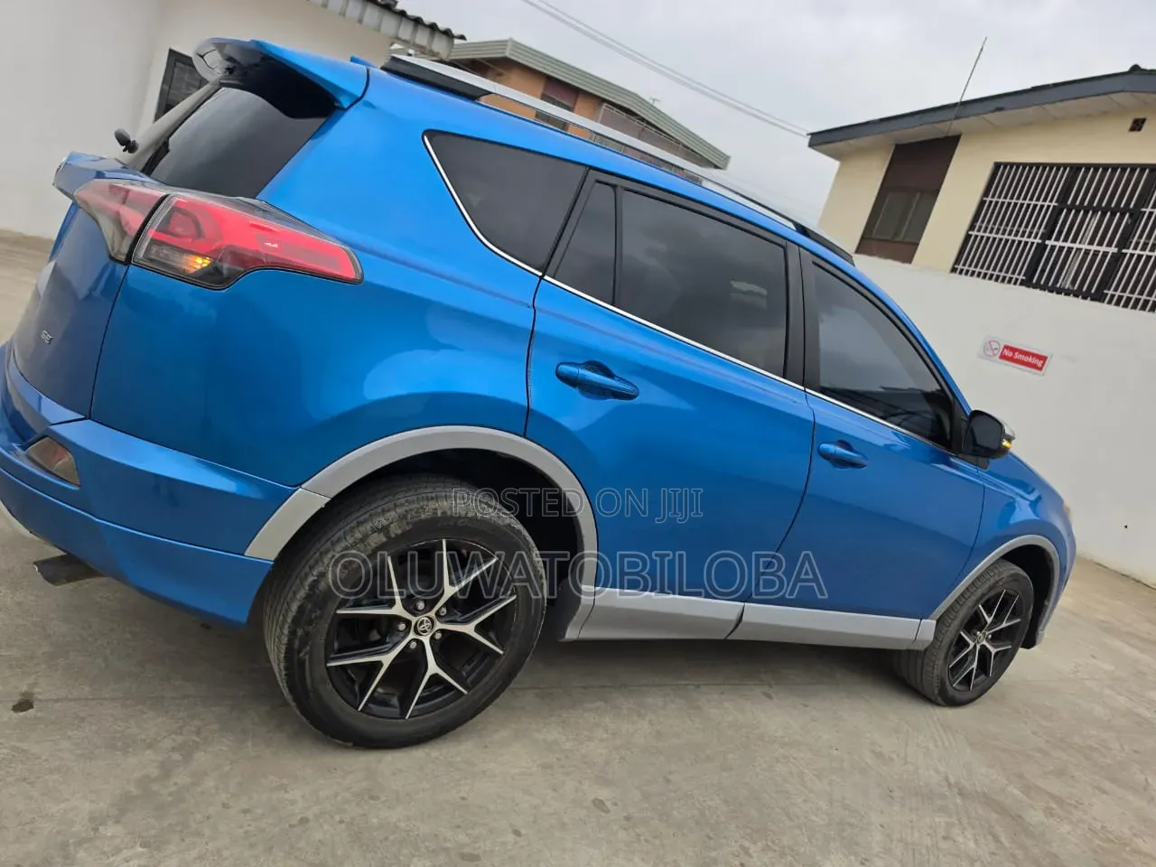 Toyota RAV4 2018 Blue