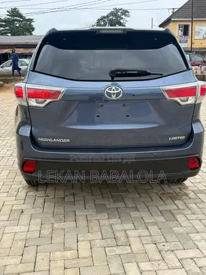 Toyota Highlander Limited Platinum 4dr SUV (3.5L 6cyl 6A) 2015 Blue