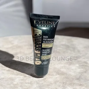 Evelyn Makeup Base