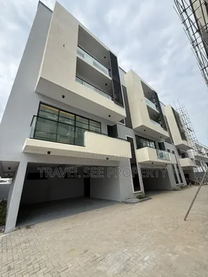 Furnished 4bdrm Duplex in Private Estate Lekki for sale