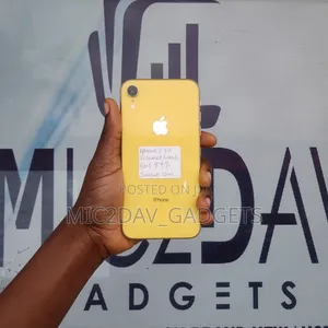 Apple iPhone XR 64 GB Yellow