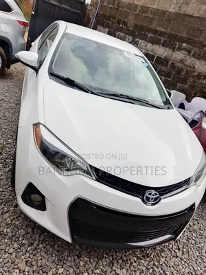 Toyota Corolla 2015 White