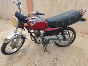 Bajaj Boxer 100 2018 Red