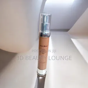 Laura Mercier