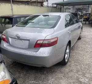 Toyota Camry LE 4dr Sedan (2.4L 4cyl 5A) 2009 Silver