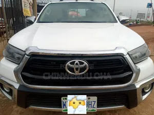 Toyota Hilux 2017 White