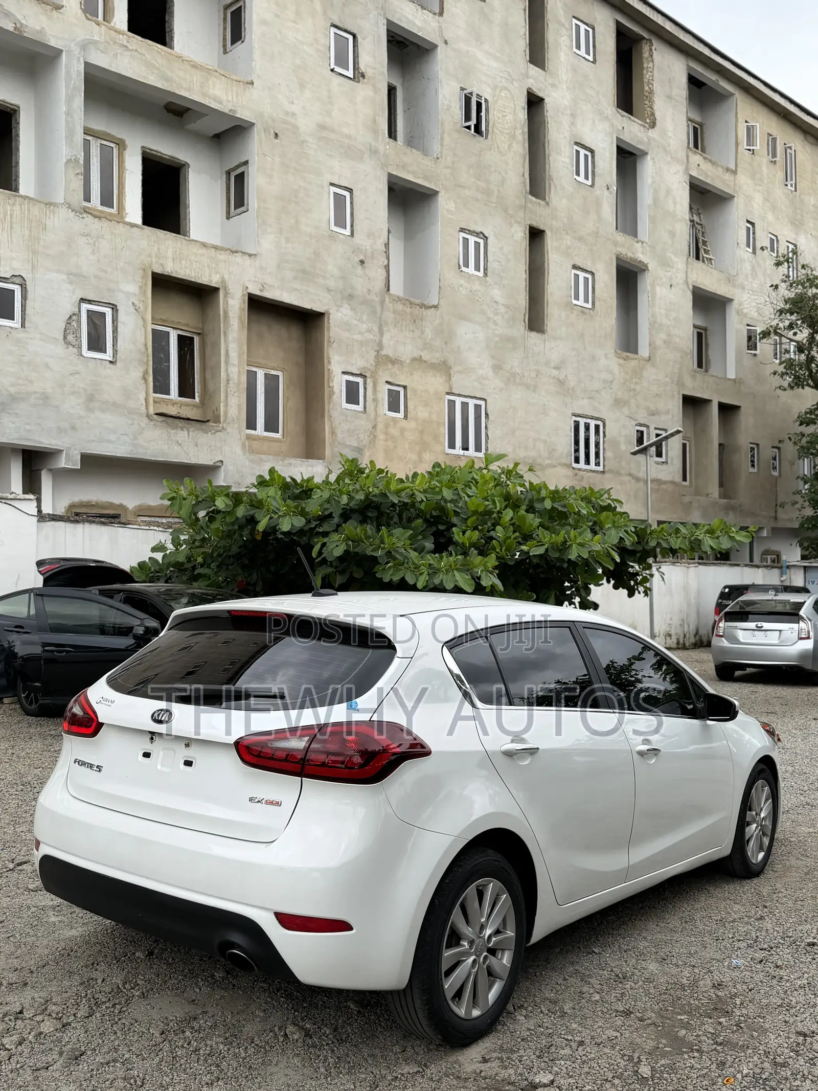Kia Forte EX Hatchback 2014 White
