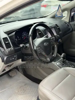 Kia Forte EX Hatchback 2014 White