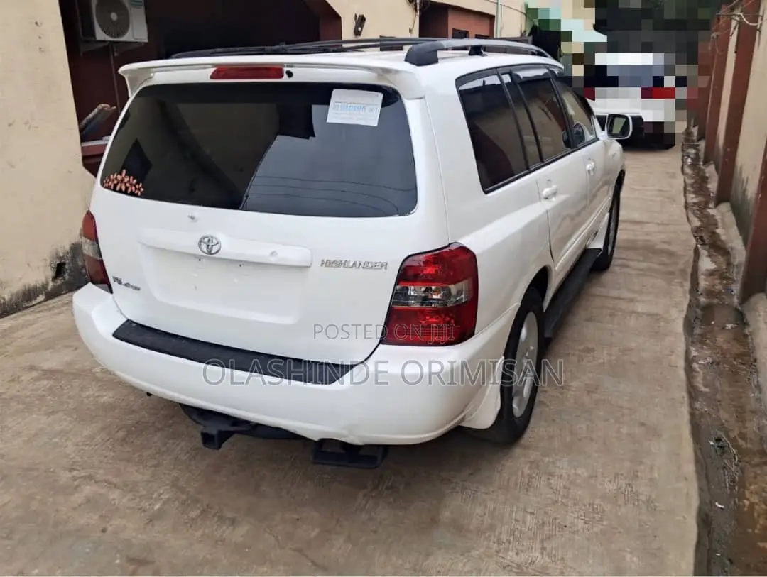 Toyota Highlander 2005 White