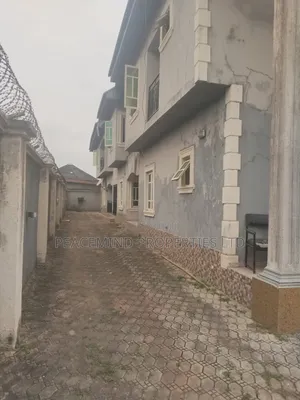 3bdrm Block of Flats in Unilag Estate Akinbo, Yakoyo/Alagbole for rent